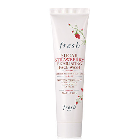 Fresh Sugar Strawberry Exfoliating Face Wash 20ml. คลีนเซอร์ล้างหน้าผสานส่วนผสมของสตรอว์เบอร์รี่ที่ช่วยผลัดเซลล์ผิวอย่างอ่อนโยน ขจัดน้ำมันส่วนเกิน และทำให้รูขุมขนแลดูเล็กลง