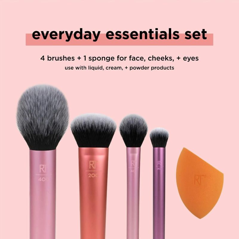 Real Techniques Everyday Essentials Makeup Brush Set 5 Items , แปรง Real Techniques, ฟองน้ำ Real Techniques , แปรงแต่งหน้า , เซทแปรงแต่งหน้า 